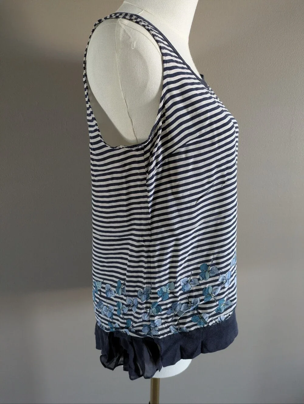 Tory Burch Sleeveless Blue & White Striped Floral 100% Silk High Low Top